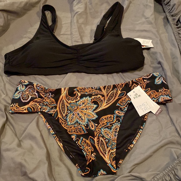 Bikini,NWT, paisley and black,pull over top,adjustable straps - Picture 4 of 9